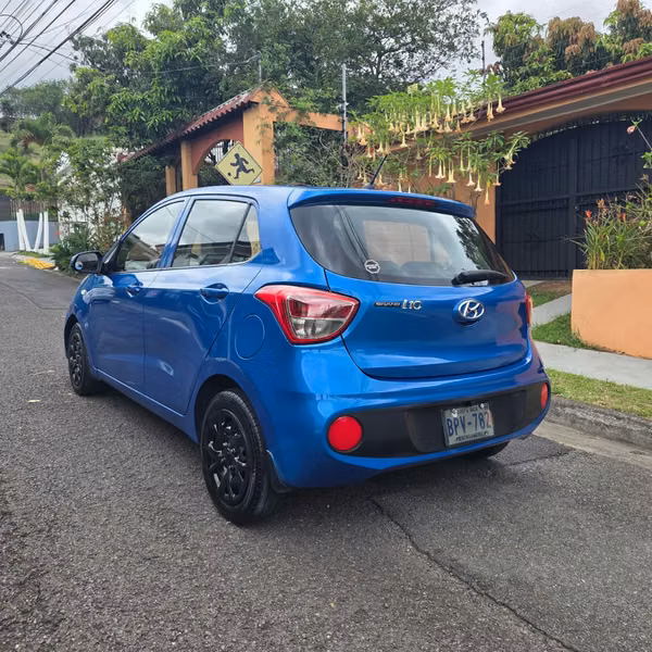 HYUNDAI GRAND I10 2018 AUTOMATICO