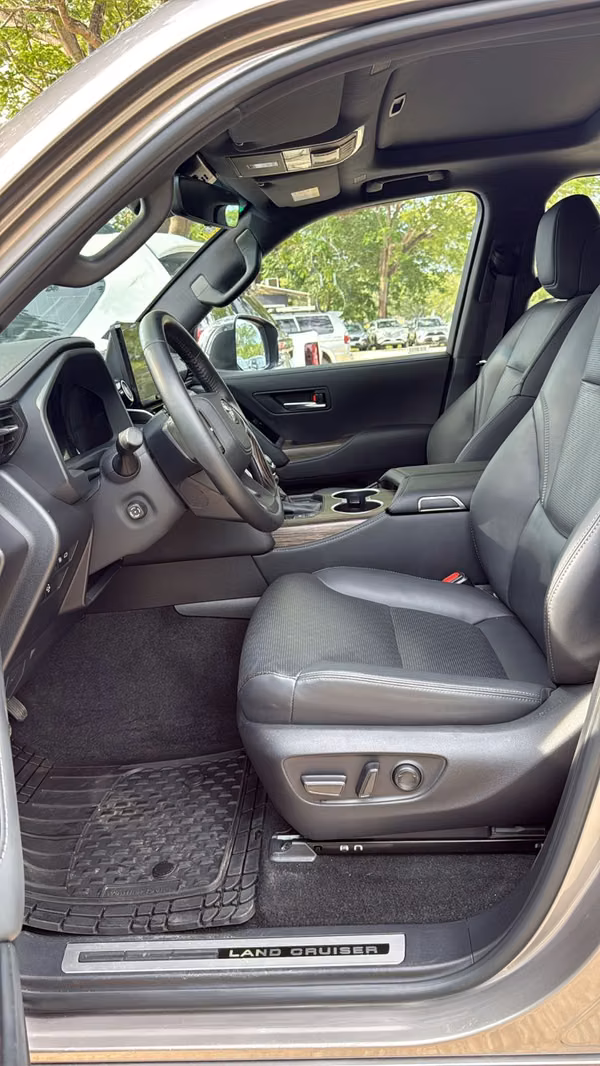 TOYOTA LAND CRUISER VX-R