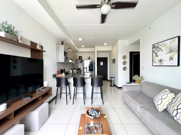 Alquiler de apartamento en Q-BO Skyhomes. Amueblado. 2 Habitaciones. ¡Amenidades!