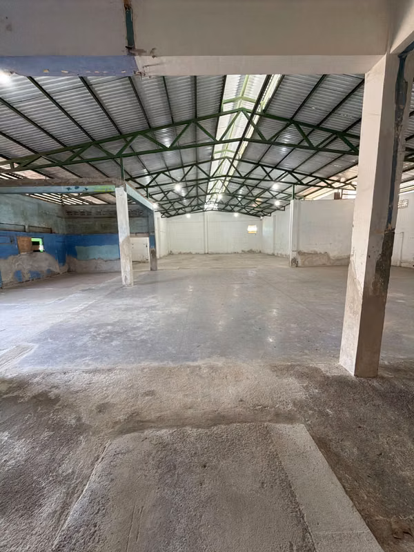 Bodega/Local Comercial cerca al estero | Puntarenas Centro | 667 m²