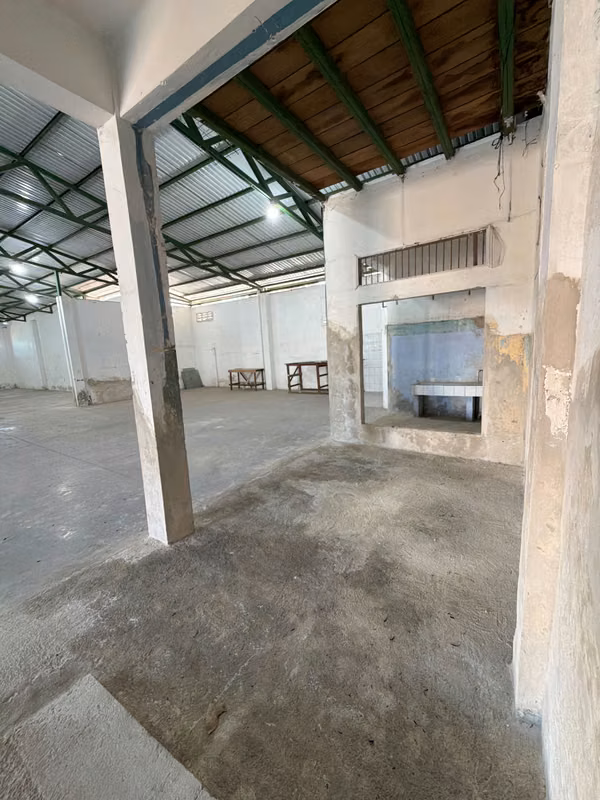 Bodega/Local Comercial cerca al estero | Puntarenas Centro | 667 m²