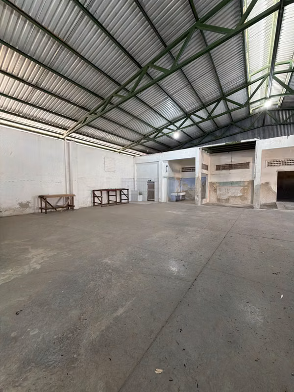 Bodega/Local Comercial cerca al estero | Puntarenas Centro | 667 m²