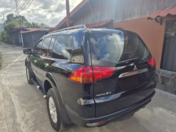 Mitsubishi nativa