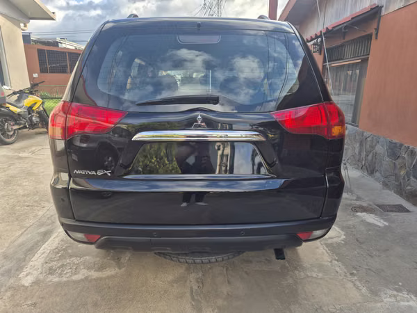 Mitsubishi nativa