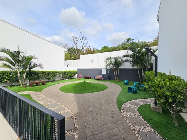 Bella casa en condominio Vistas de Santa Ana