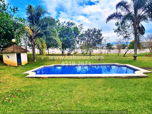 Se vende terreno premium en exclusivo condominio de Heredia