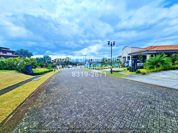 Se vende terreno premium en exclusivo condominio de Heredia