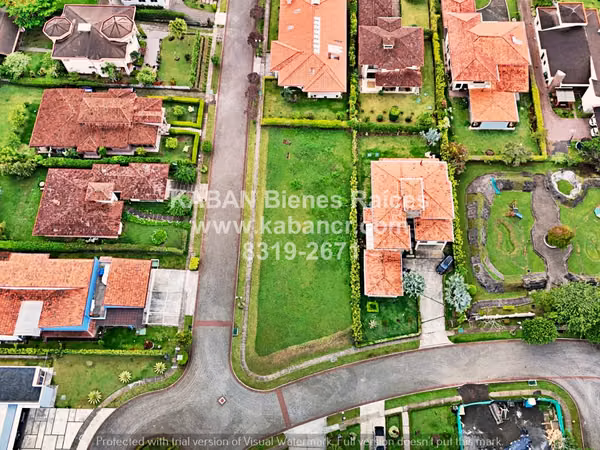 Se vende terreno premium en exclusivo condominio de Heredia