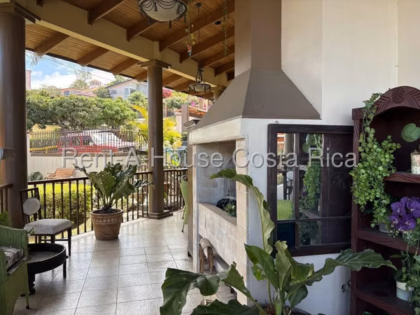 Venta de casa con apartamento en Santa Ana Alto de las Palomas