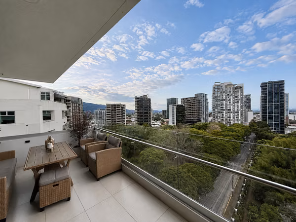 APARTAMENTO 3 HABITACIONES ALQUILER AMPLIA TERRAZA NUNCIATURA ROHRMOSER JV573