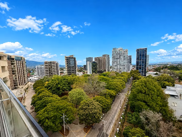 3 BEDROOM APARTMENT FOR RENT WITH LARGE TERRACE, NUNCIATURA ROHRMOSER JV573