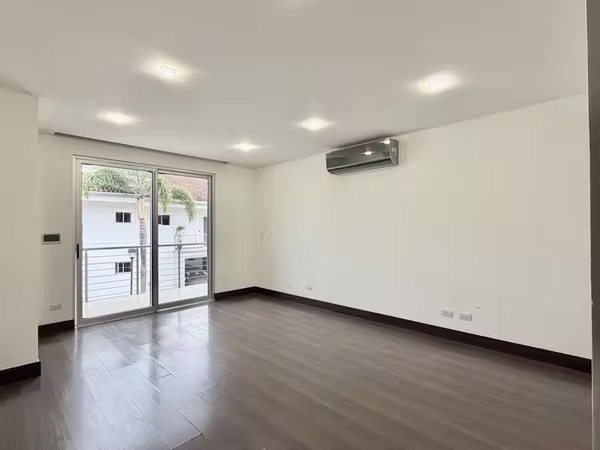 Escazu- Vista Hermosa - Amplia y Lujosa - Ubicación Ideal - Electrodomésticos