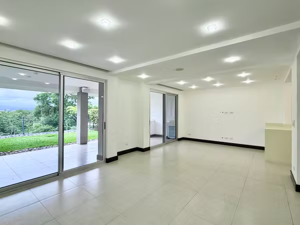 Escazu- Vista Hermosa - Amplia y Lujosa - Ubicación Ideal - Electrodomésticos