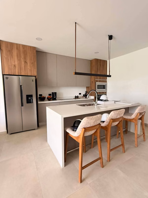 Casa para estrenar en Condominio con Amenidades Exclusivas. Escazú, Guachipelín Norte