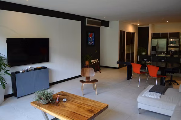 YA Amplio apartamento en Condominio Alto de las Palomas