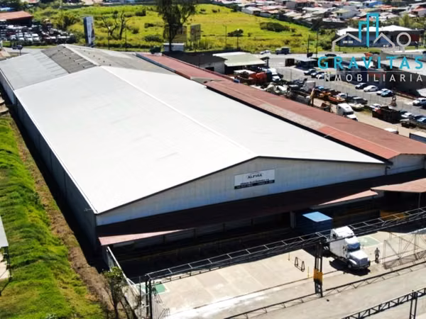Bodega en venta en Cartago, uso de suelo mixto ID 827