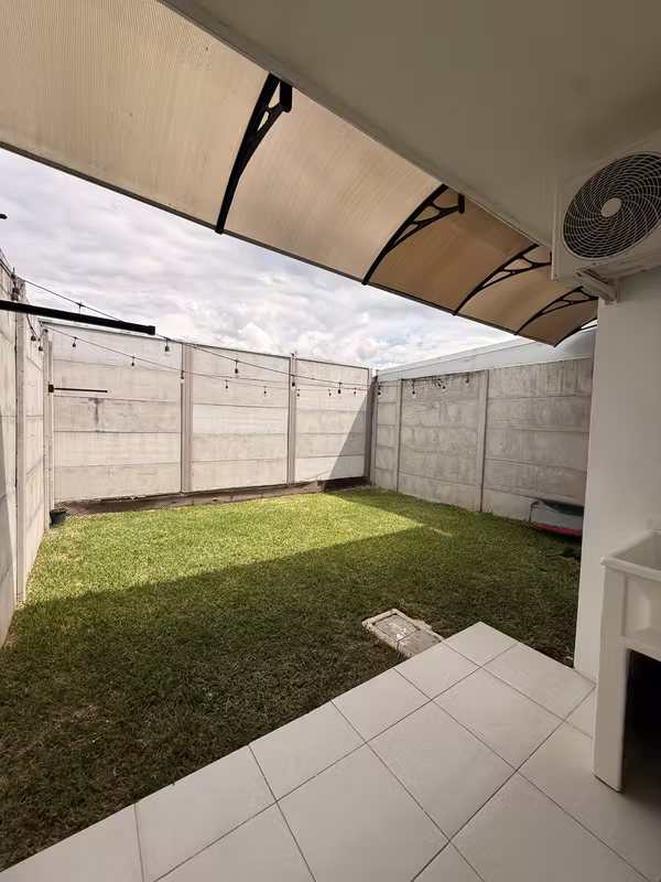 Se Vende Moderna Casa en Condominio Akari Ciruelas Alajuela