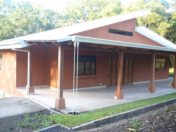 Propiedad con casa en Pan de Azúcar, Atenas, Alajuela