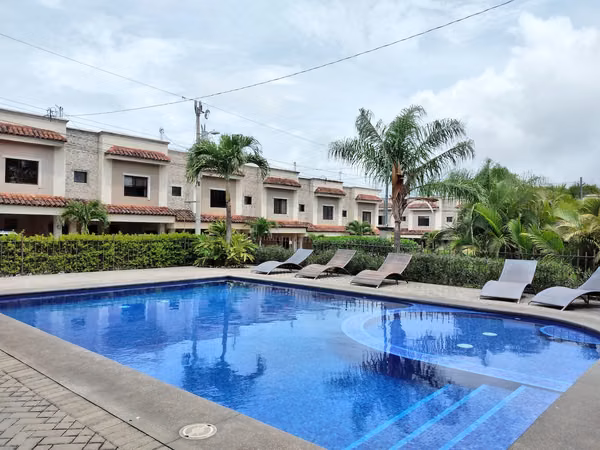 Santa Ana Hills, furnished, very linda- fine, 3 hab, 2.5 bathrooms, s-TV, terrace, patio, location.