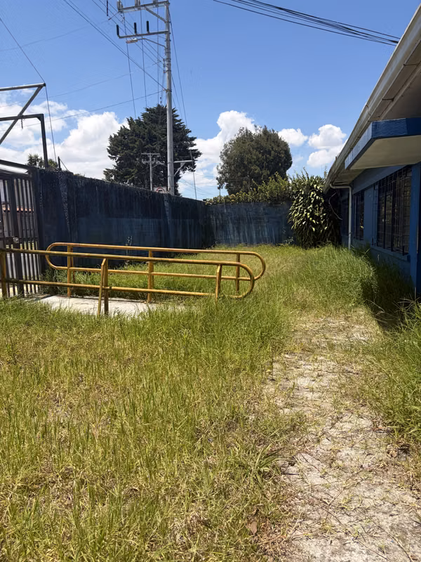 Terreno en Montes de Oca/uso de suelo mixto-frente a calle pública