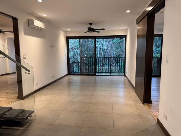 Casa Contemporánea en Venta | Condominio 527, Los Laureles, Escazú