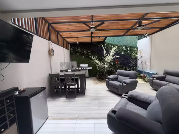Venta de casa en condominio en San Miguel de Santo Domingo, Heredia