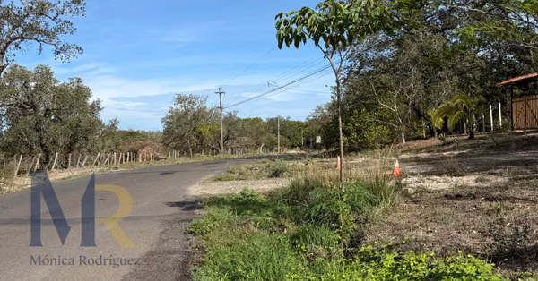 Terreno en venta con Agua y Luz en Curubandé, Liberia Guanacaste