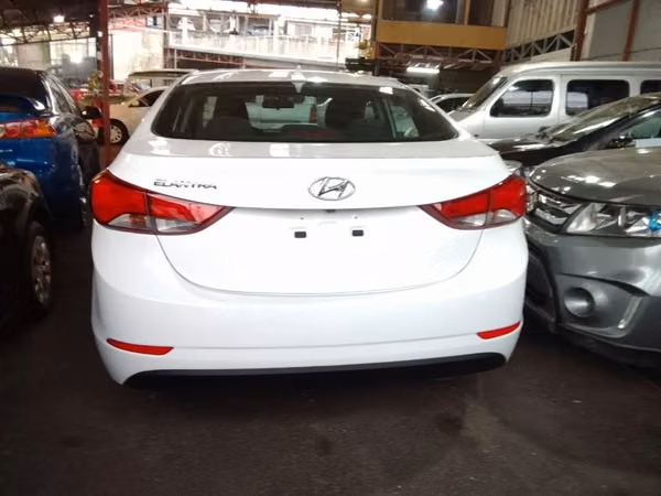 HYUNDAI ELANTRA 2015