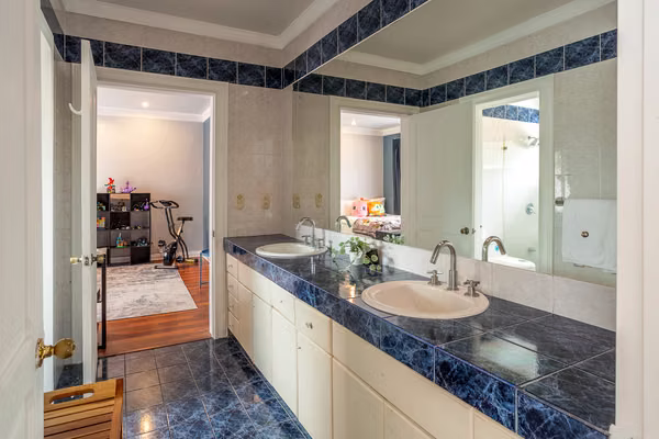 Venta de Casa en Lomas de Ayarco (en exclusivo condominio)