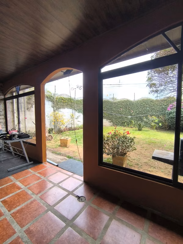 Alquiler Habitaciones en casa amplia y acogedora. AMO437.