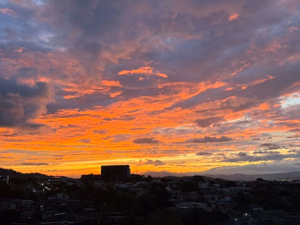 Vendo Exclusivo Apartamento de Lujo Impecable SS