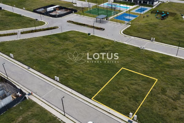 Lote en venta en Cond Avenida del Este, Lomas de Ayarco, CÓDIGO AJ047