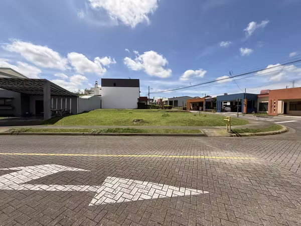 SALE OF LOT IN CONDOMINIUM CONCEPTION OF UNION 245mt