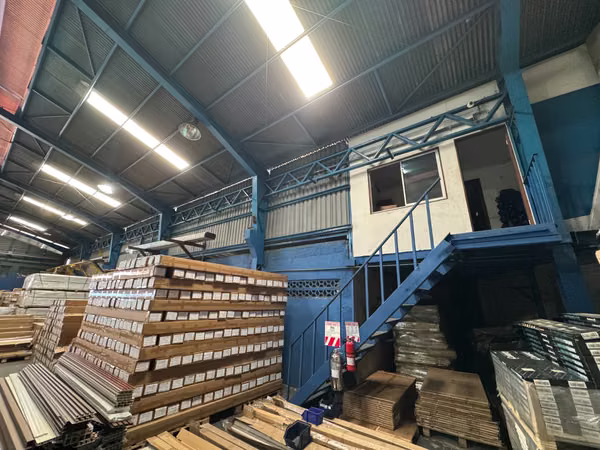 Alquiler Bodega Industrial en La Uruca | 1,913 m².