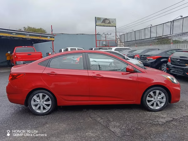 Hyundai accent