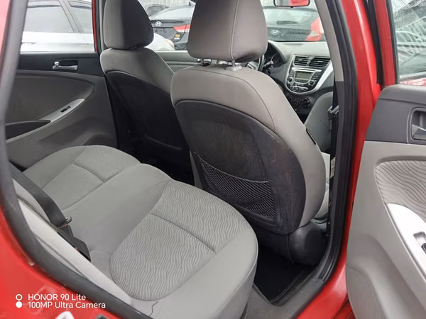 Hyundai accent