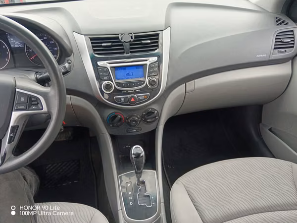 Hyundai accent