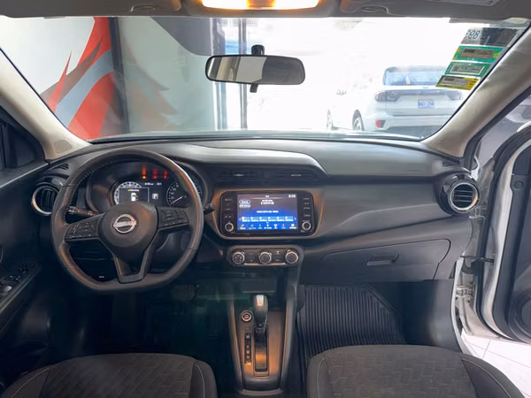 2025 Nissan Kicks Play