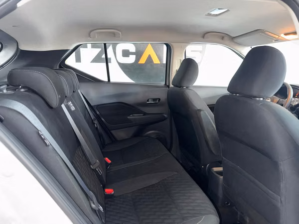2025 Nissan Kicks Play