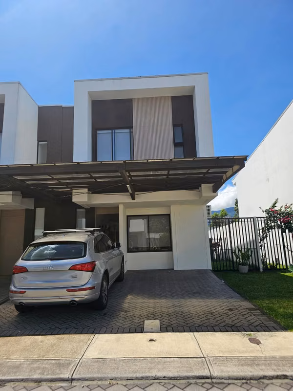 Well, beautiful -luxury -wide 160m2, furnished, 2 hab, 2.5 bathrooms, terrace, amp. patio, amenities