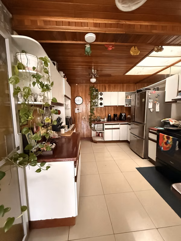 Venta Casa con Apartamento Uso de suelo Mixto en Curridabat