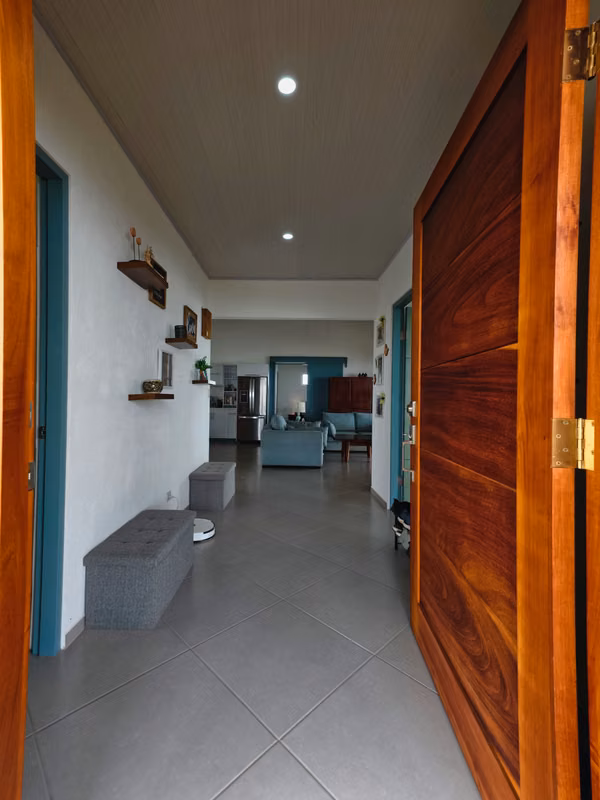 Residencia Privada con Vista Permanente al Mar y 5,000 m² en Montes de Oro, Costa Rica