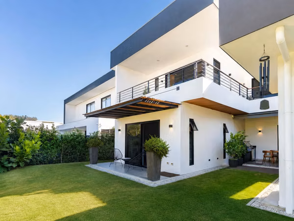 Venta de Casa en  Santa   Ana  Condominio Exclusivo
