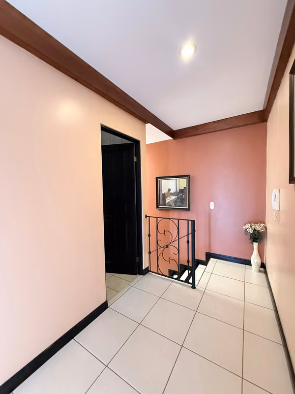 Venta de Casa en Condominio Antigua, Tejar, Cartago.