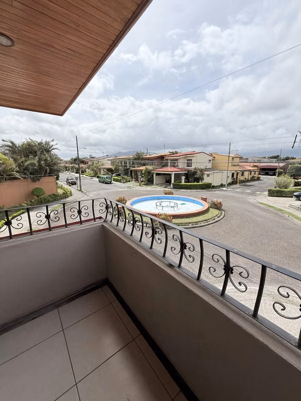 Venta de Casa en Condominio Antigua, Tejar, Cartago.