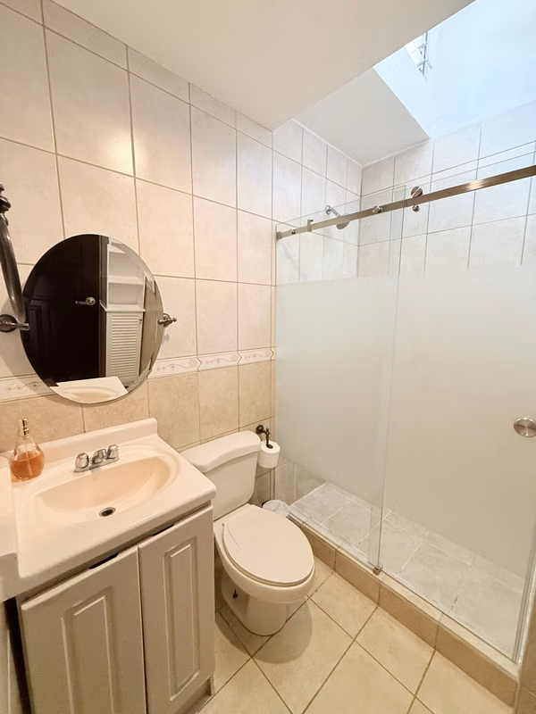 Venta de Casa en Condominio Antigua, Tejar, Cartago.