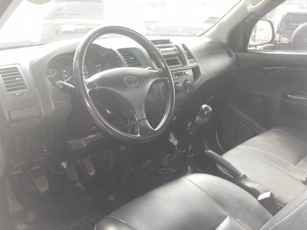 Toyota Hilux Cabina Sencilla 4x4