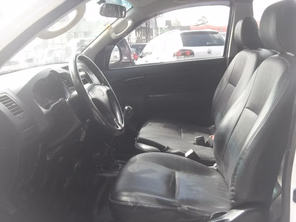 Toyota Hilux Cabina Sencilla 4x4