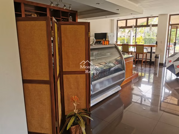 Venta de apartamento, Condominio Montesol, Santa Ana Centro