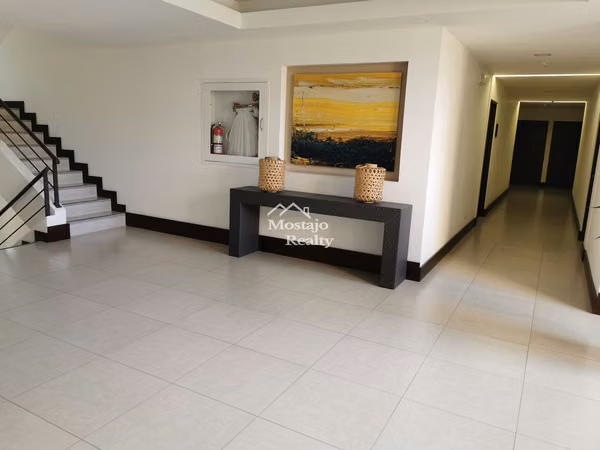 Venta de apartamento, Condominio Montesol, Santa Ana Centro